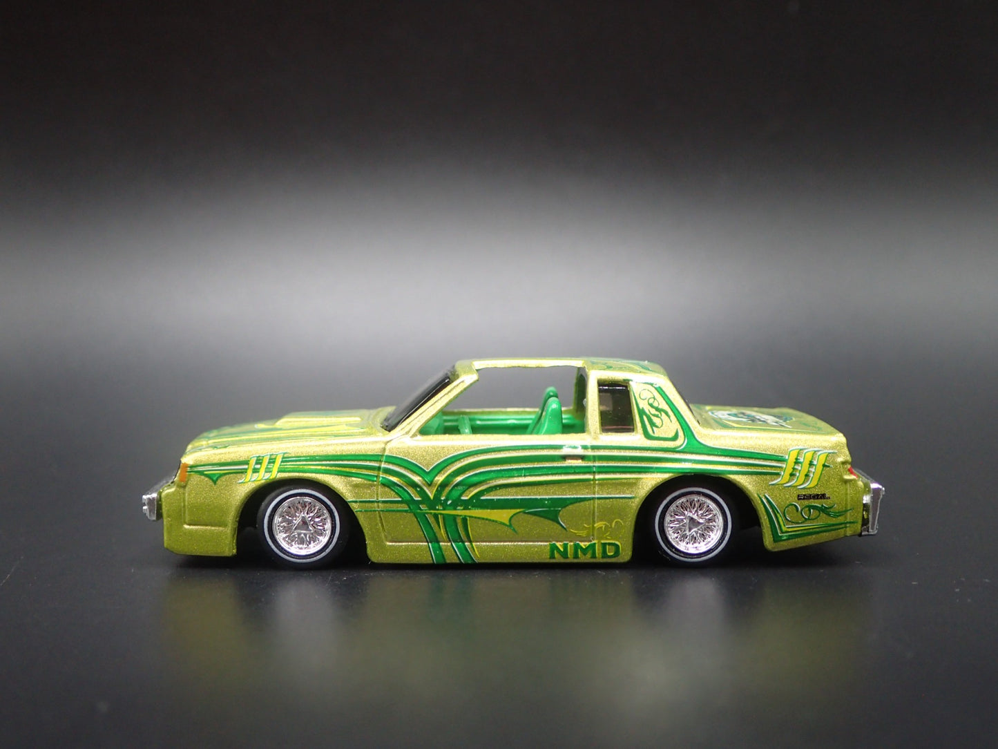 1987 87 BUICK REGAL T-TYPE LOWRIDER ADJUSTABLE SUSPENSION 1:64 DIECAST MODEL CAR