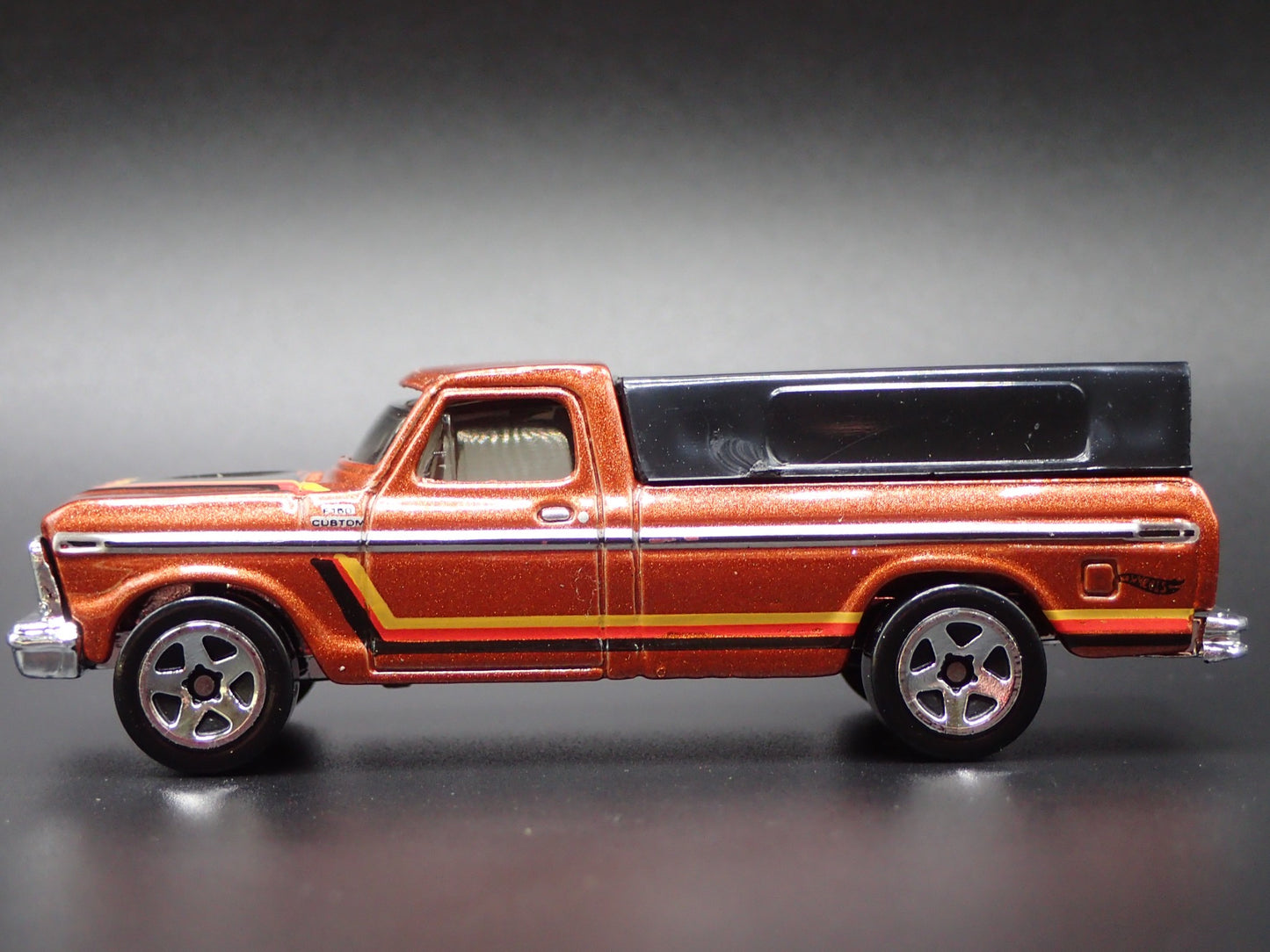 1973-1979 FORD F150 LONG BED PICKUP TRUCK BROWN 1/64 SCALE DIECAST MODEL CAR