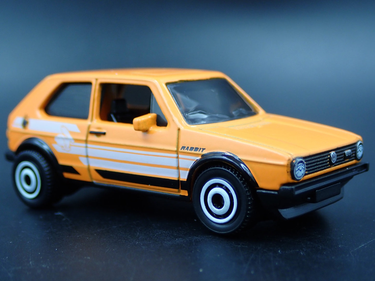 1974-1983 VW VOLKSWAGEN GOLF MK1 ORANGE 1:64 SCALE DIORAMA DIECAST MODEL CAR