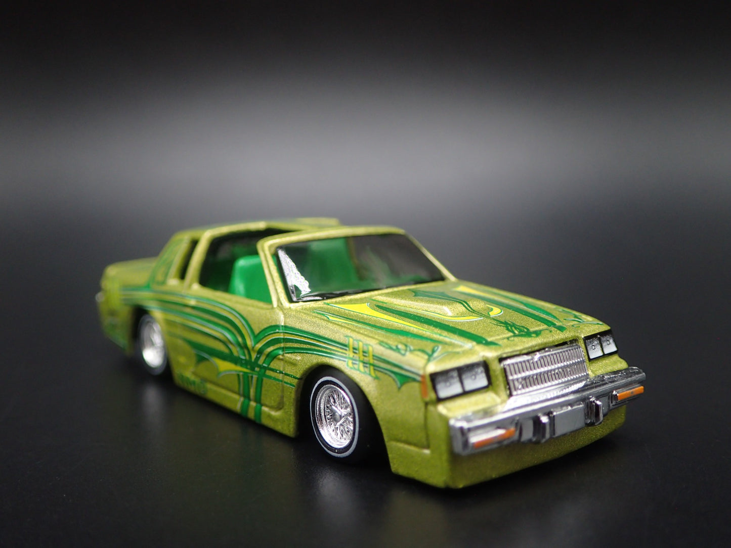 1987 87 BUICK REGAL T-TYPE LOWRIDER ADJUSTABLE SUSPENSION 1:64 DIECAST MODEL CAR