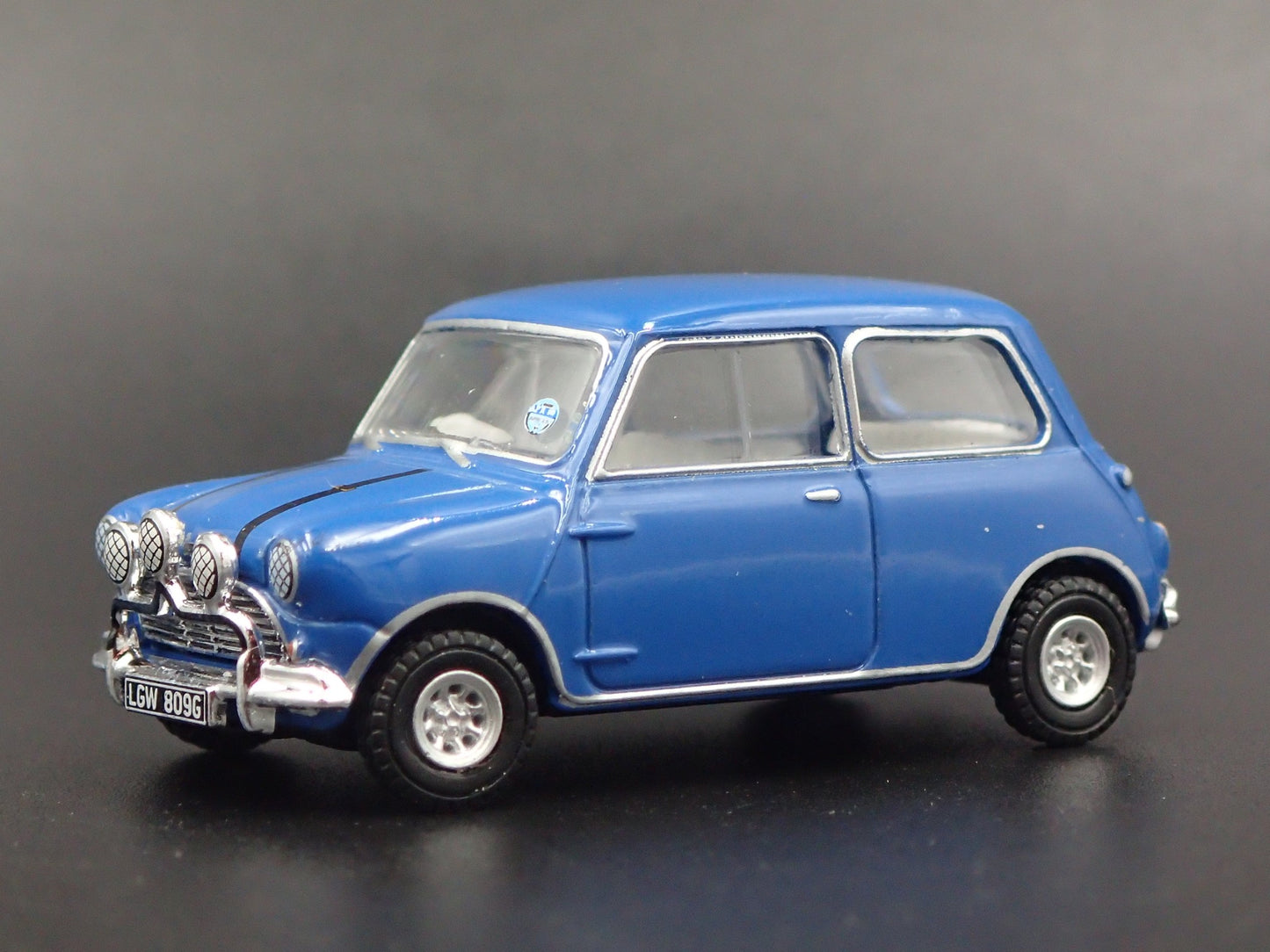 1959-1967 AUSTIN MINI COOPER S 1275 MK1 1:64 SCALE DIORAMA DIECAST MODEL CAR