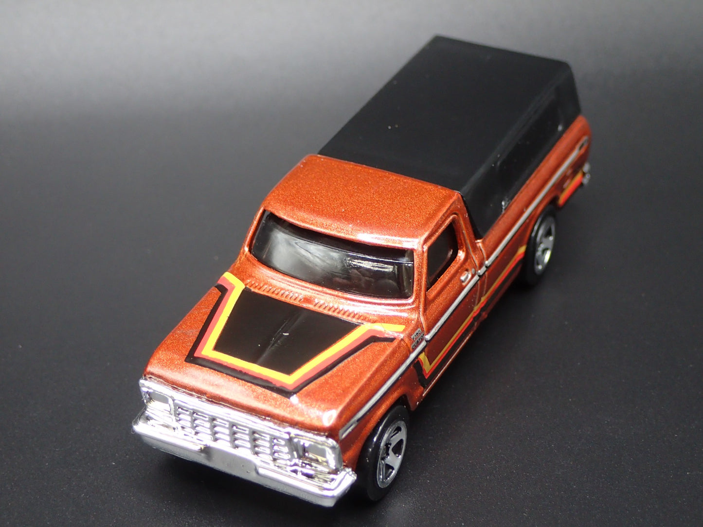 1973-1979 FORD F150 LONG BED PICKUP TRUCK BROWN 1/64 SCALE DIECAST MODEL CAR