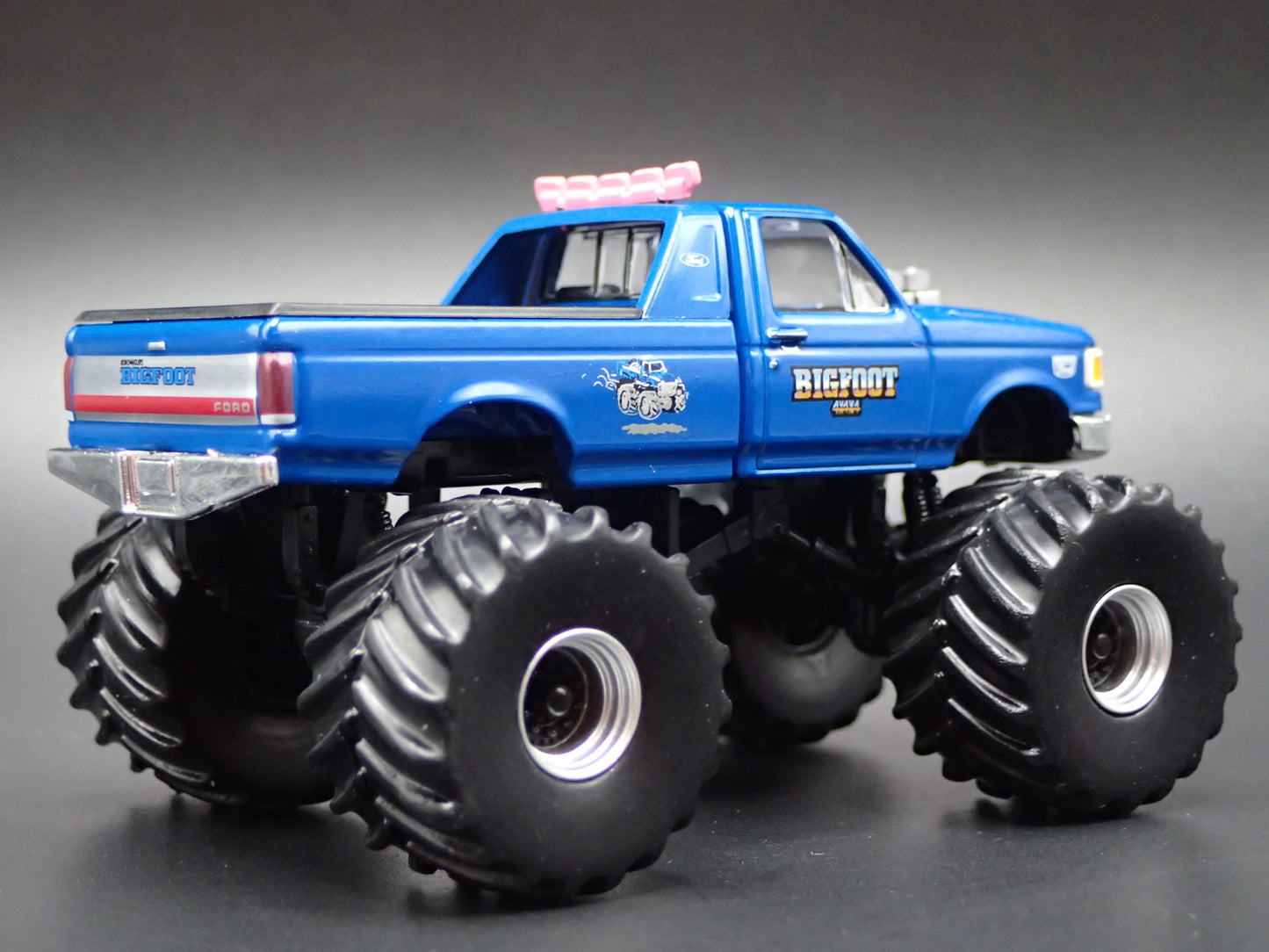 BIGFOOT #4 MONSTER TRUCK 1990 FORD F350 1/64 SCALE COLLECTIBLE DIECAST MODEL CAR