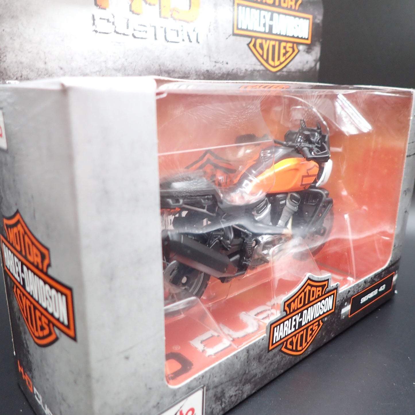 2021 21 PAN AMERICA 1250 HARLEY DAVIDSON MOTORCYCLE MAISTO SERIES 43 1/18 MODEL