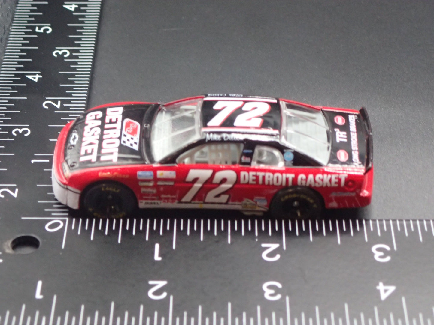 1997 97 CHEVY MONTE CARLO 72 MIKE DILLON NASCAR 1:64 SCALE DIECAST MODEL CAR