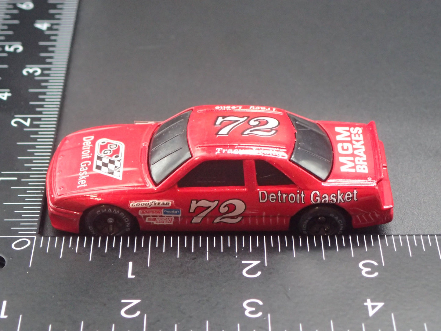 1991 91 OLDSMOBILE CUTLASS 72 TRACY LESLIE NASCAR 1:64 SCALE DIECAST MODEL CAR