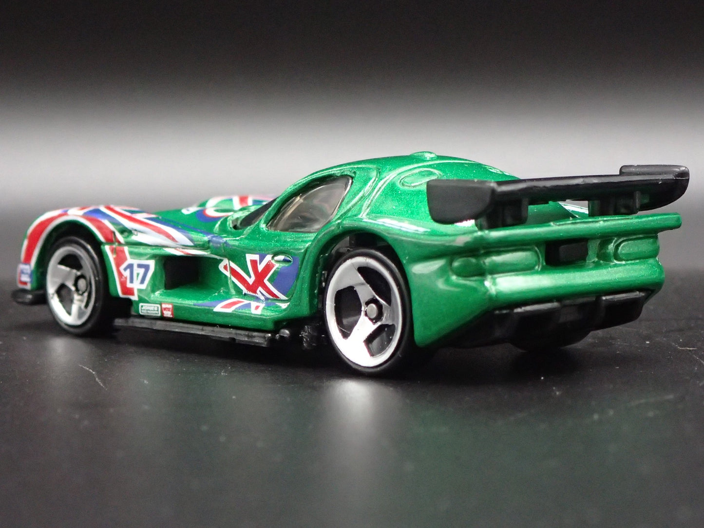 1997-2003 PANOZ GTR-1 RACE CAR 1:64 SCALE COLLECTIBLE DIORAMA DIECAST MODEL CAR
