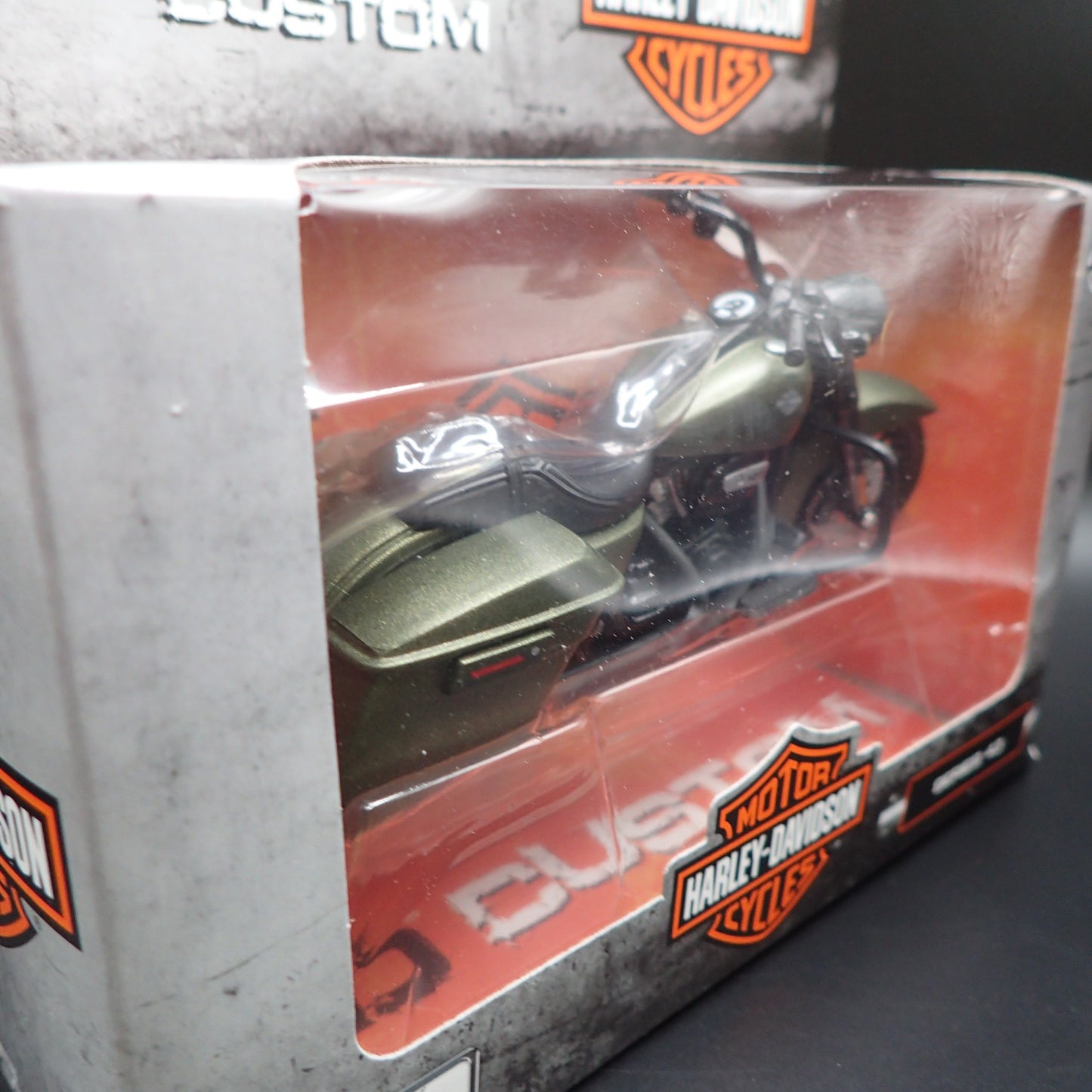 2022 22 ROAD KING SPECIAL HARLEY DAVIDSON MOTORCYCLE MAISTO SERIES 43 1:18 MODEL