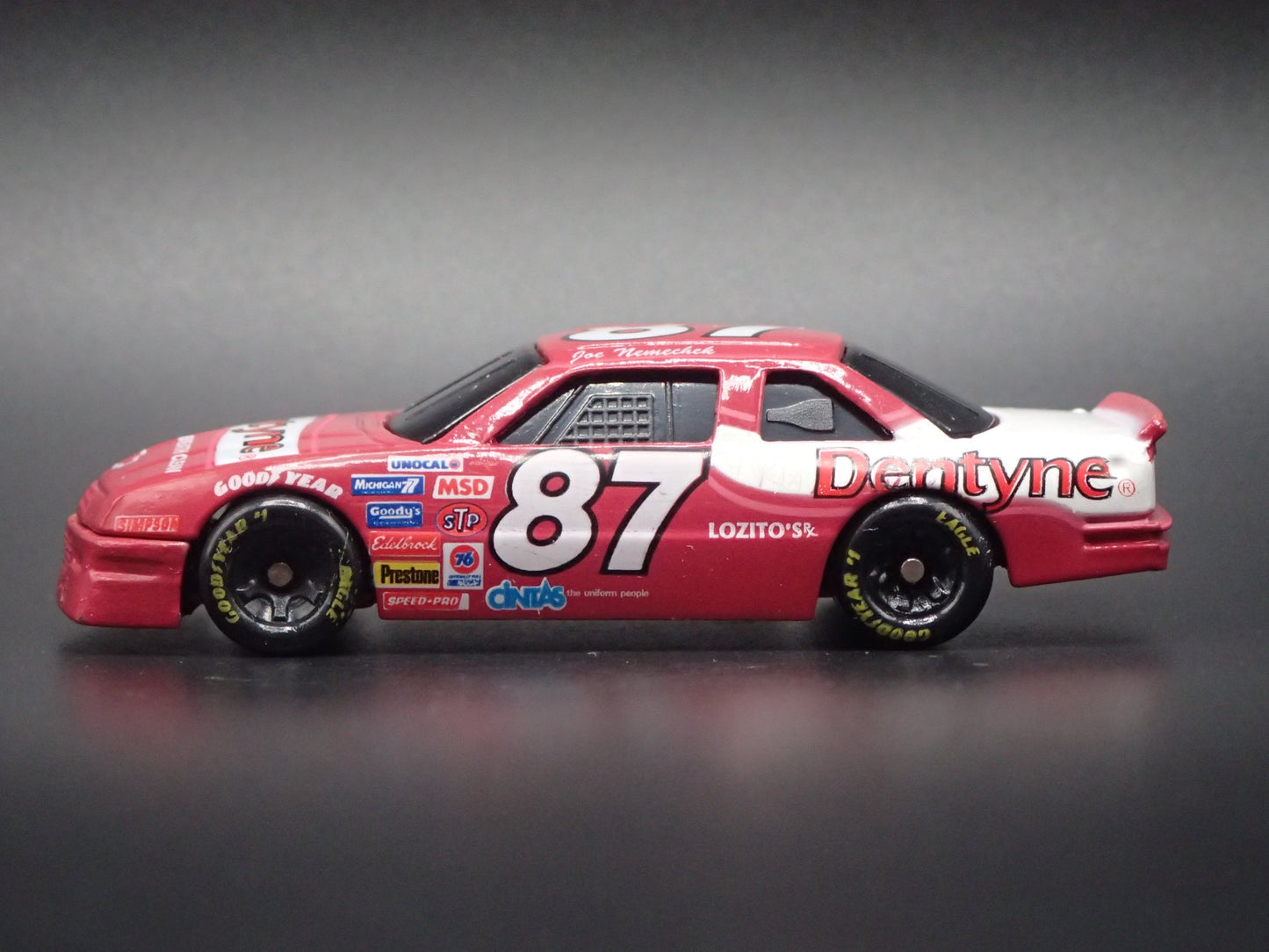 1993 93 CHEVY LUMINA 87 JOE NEMECHEK DENTYNE NASCAR 1:64 SCALE DIECAST CAR
