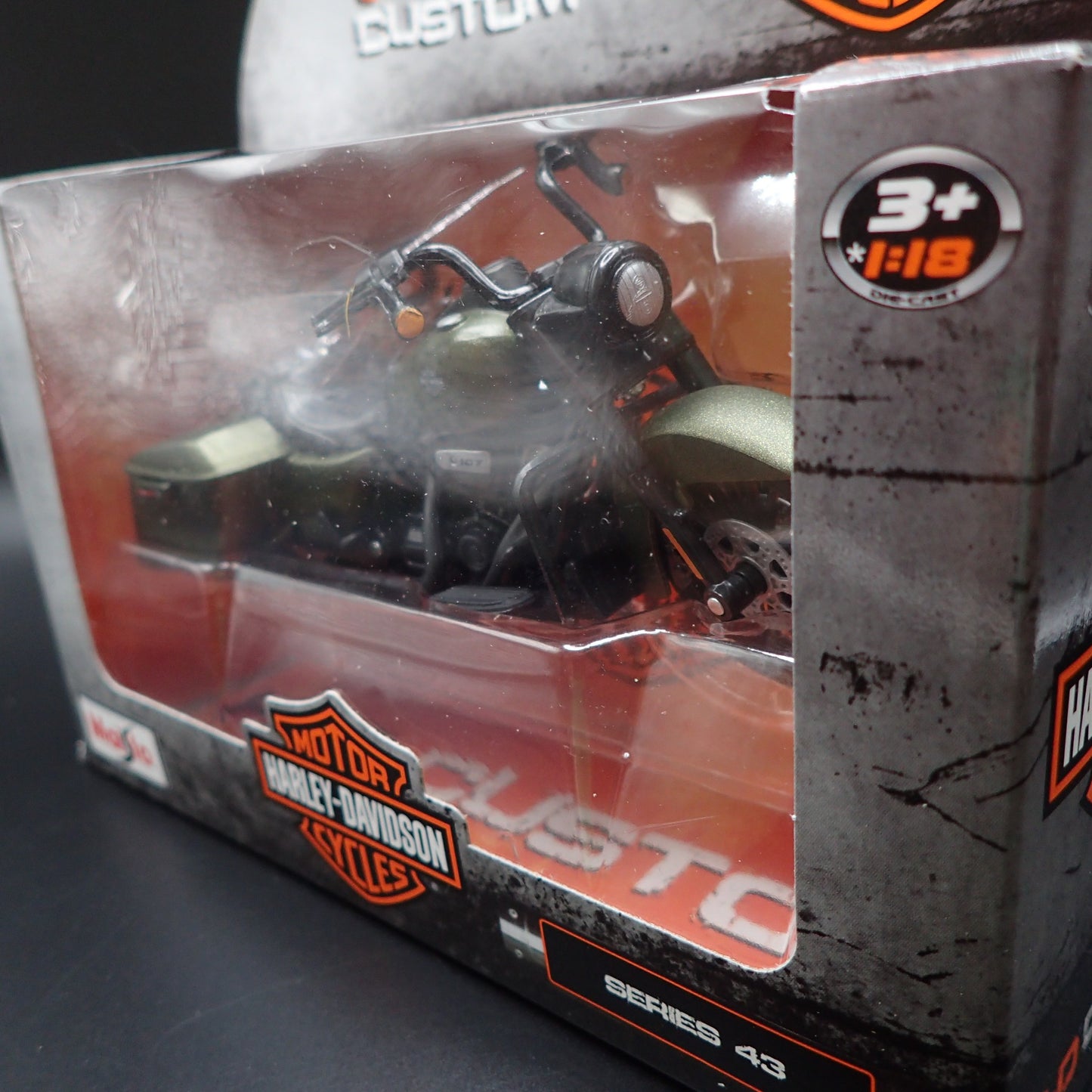 2022 22 ROAD KING SPECIAL HARLEY DAVIDSON MOTORCYCLE MAISTO SERIES 43 1:18 MODEL