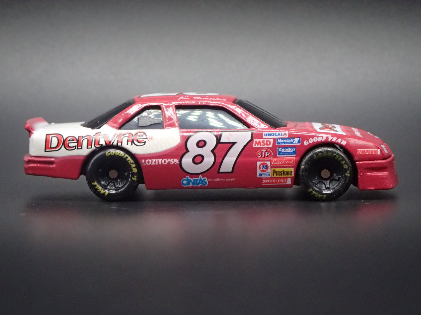 1993 93 CHEVY LUMINA 87 JOE NEMECHEK DENTYNE NASCAR 1:64 SCALE DIECAST CAR