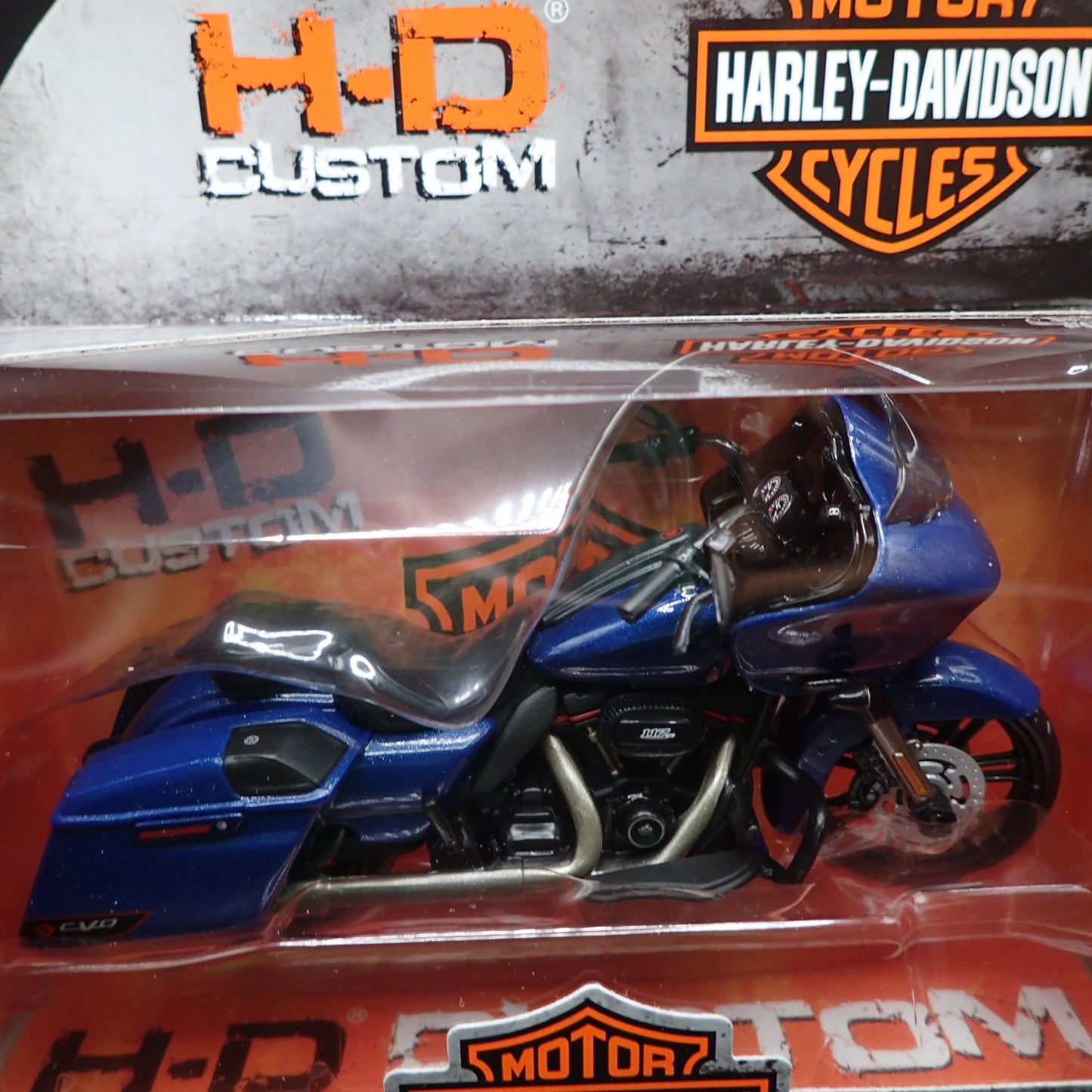 2022 22 CVO ROAD GLIDE HARLEY DAVIDSON MOTORCYCLE MAISTO SERIES 43 1/18 MODEL