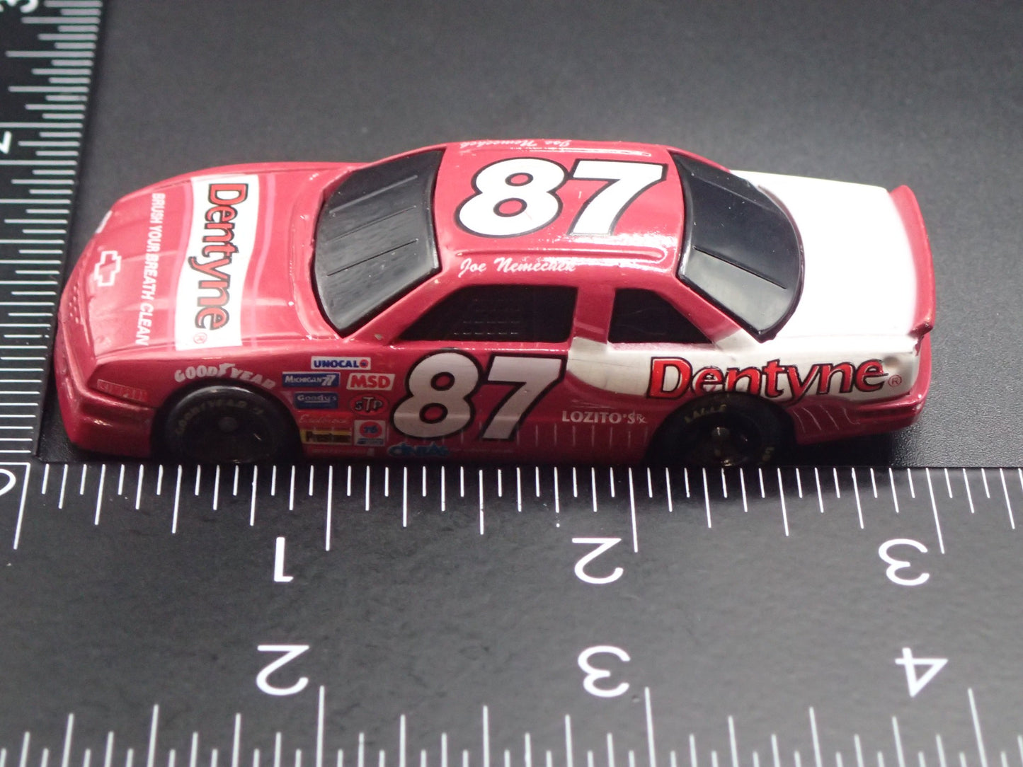 1993 93 CHEVY LUMINA 87 JOE NEMECHEK DENTYNE NASCAR 1:64 SCALE DIECAST CAR