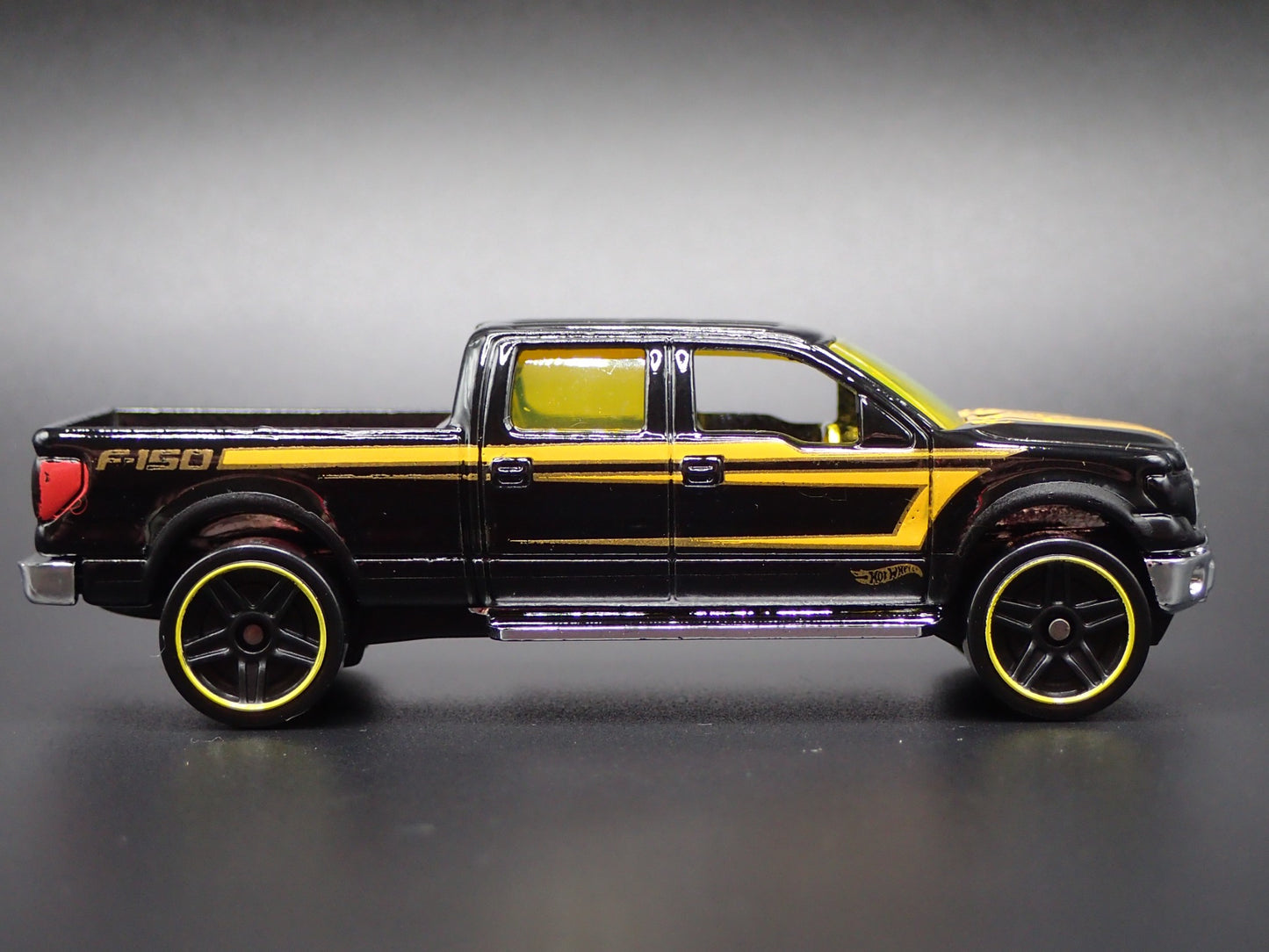 2009 - 2014 FORD F150 PICKUP TRUCK BLACK 1:64 SCALE DIORAMA DIECAST MODEL CAR