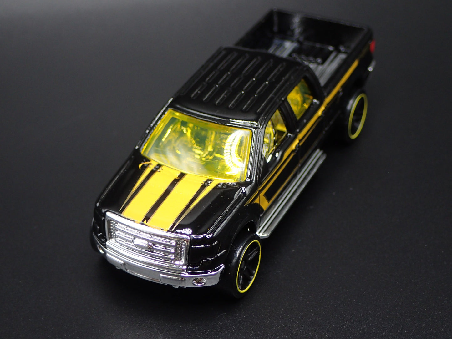 2009 - 2014 FORD F150 PICKUP TRUCK BLACK 1:64 SCALE DIORAMA DIECAST MODEL CAR