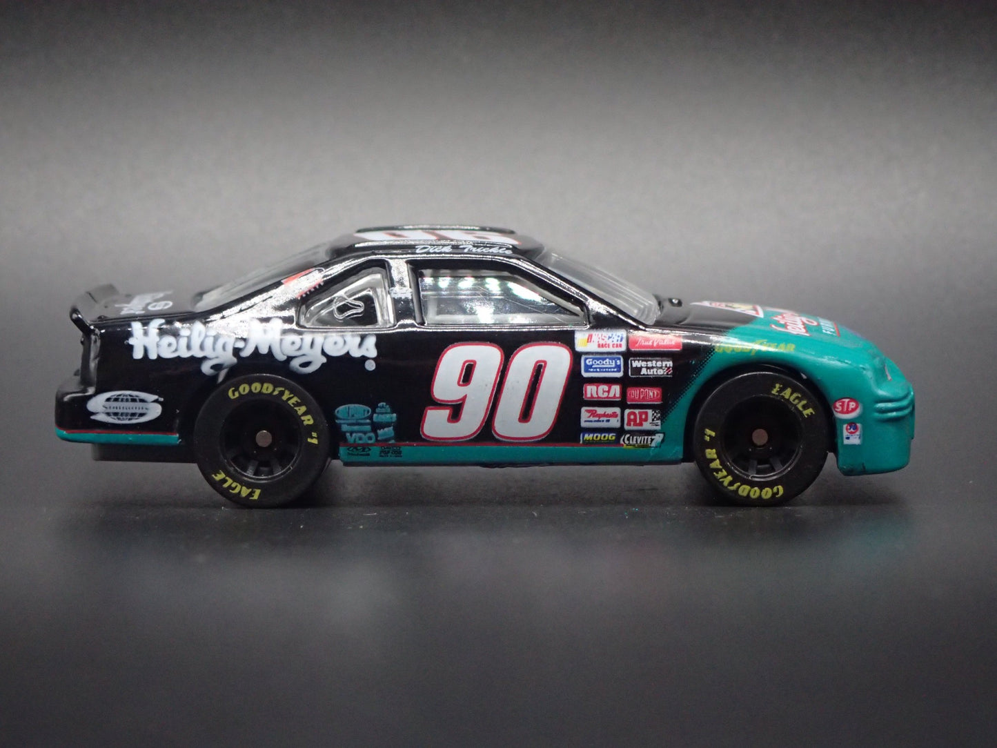 1997 97 FORD THUNDERBIRD 90 DICK TRICKLE NASCAR 1:64 SCALE DIECAST MODEL CAR