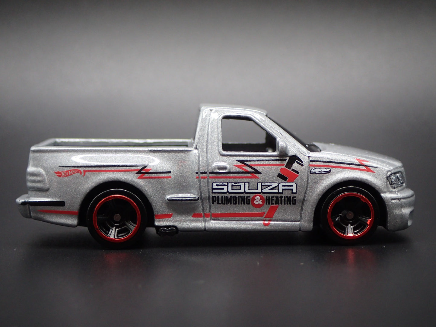 1999-2004 FORD SVT F150 LIGHTNING PICKUP TRUCK SIL 1:64 SCALE DIECAST MODEL CAR