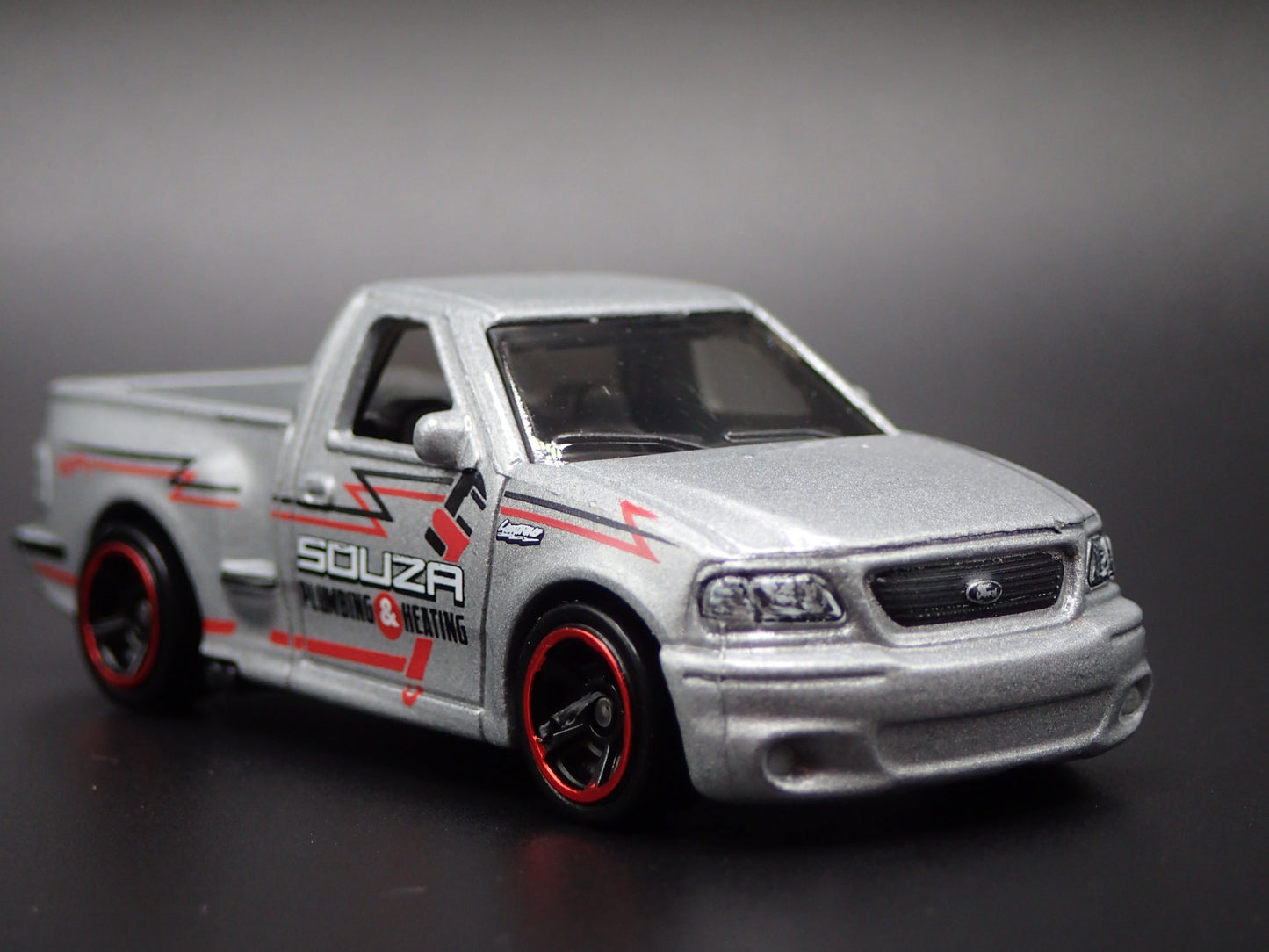 1999-2004 FORD SVT F150 LIGHTNING PICKUP TRUCK SIL 1:64 SCALE DIECAST MODEL CAR