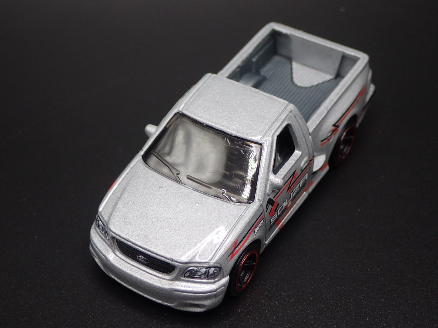 1999-2004 FORD SVT F150 LIGHTNING PICKUP TRUCK SIL 1:64 SCALE DIECAST MODEL CAR