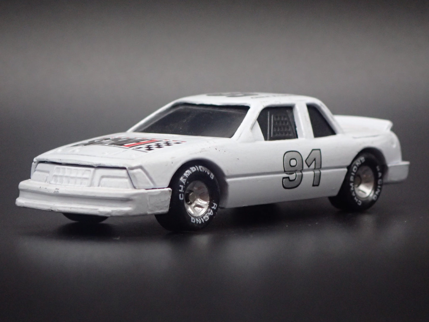 1991 91 CHEVY LUMINA 91 CHUCK FRIEDMAN NASCAR 1:64 SCALE COLLECTIBLE DIECAST CAR