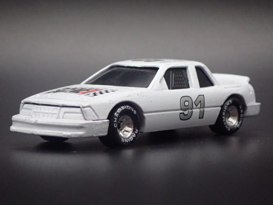 1991 91 CHEVY LUMINA 91 CHUCK FRIEDMAN NASCAR 1:64 SCALE COLLECTIBLE DIECAST CAR