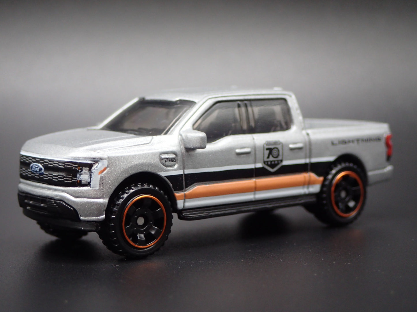 2022-2025 FORD F150 LIGHTNING PICKUP TRUCK SILVER 1/64 SCALE DIECAST MODEL CAR