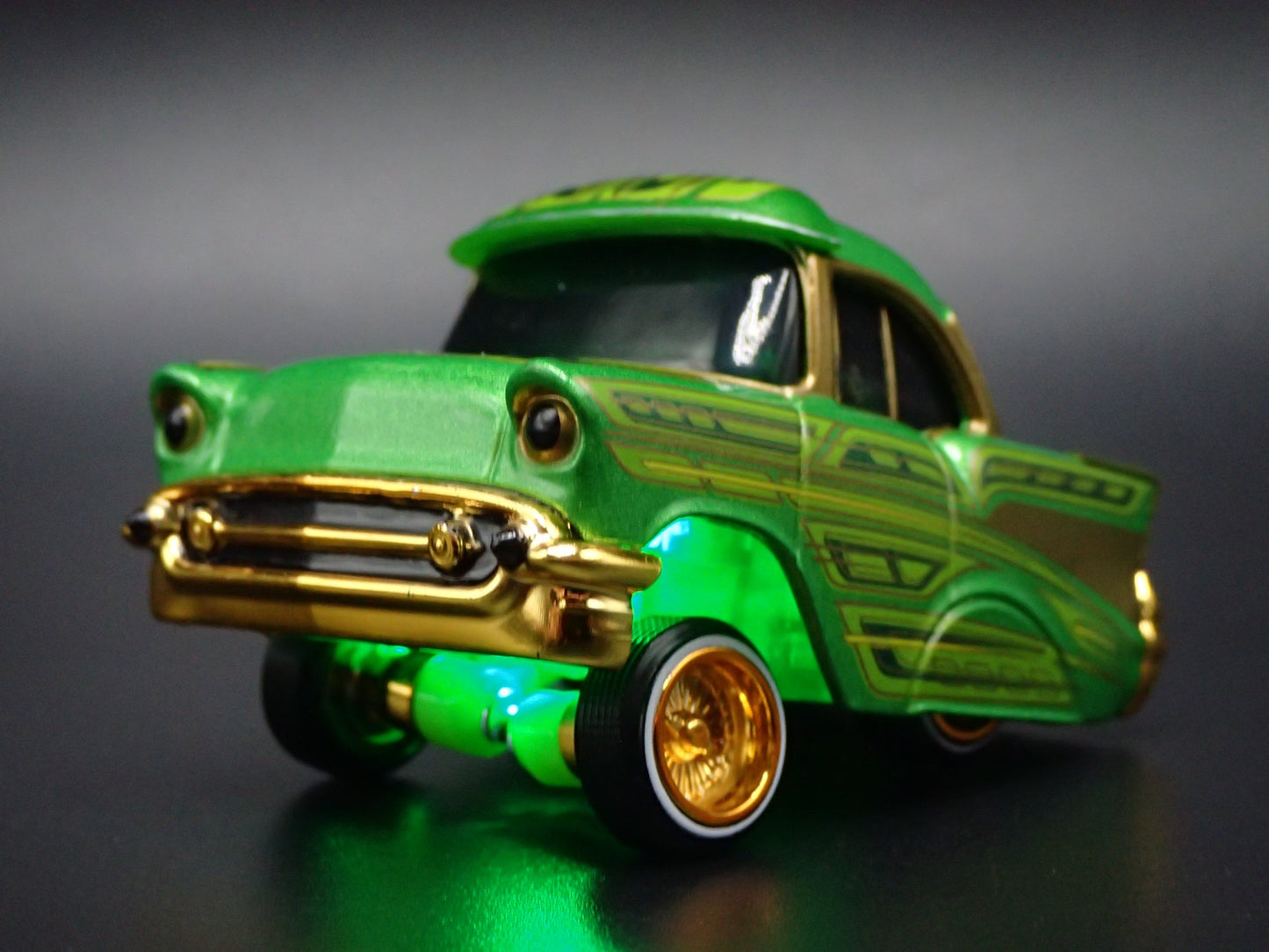 1957 57 CHEVY CHEVROLET BEL AIR CAR TUNED LOWRIDER 1:64 SCALE DIECAST MODEL CAR