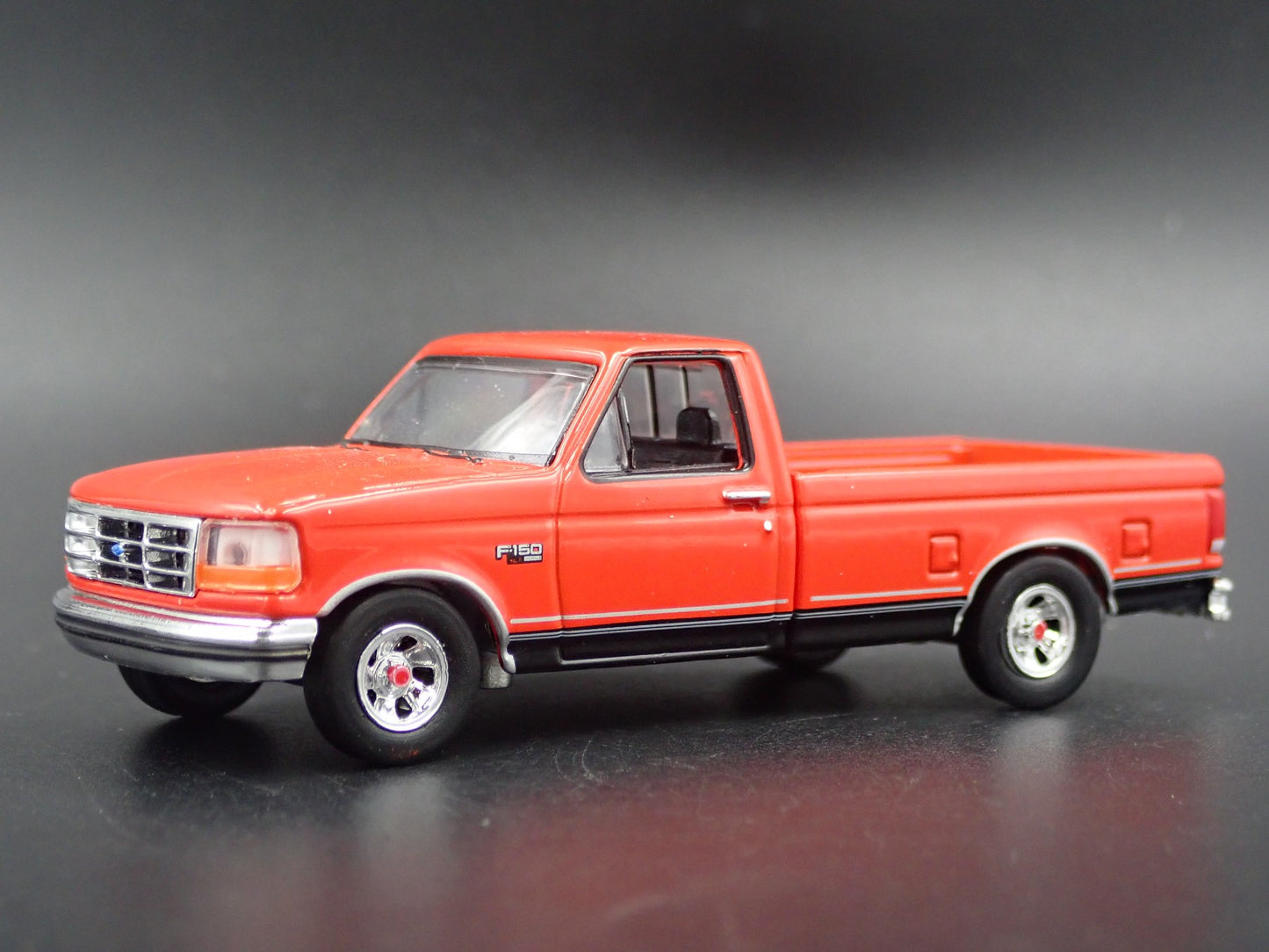 1992 92 FORD F150 PICKUP TRUCK LONG BED RED 1:64 SCALE DIORAMA DIECAST MODEL CAR