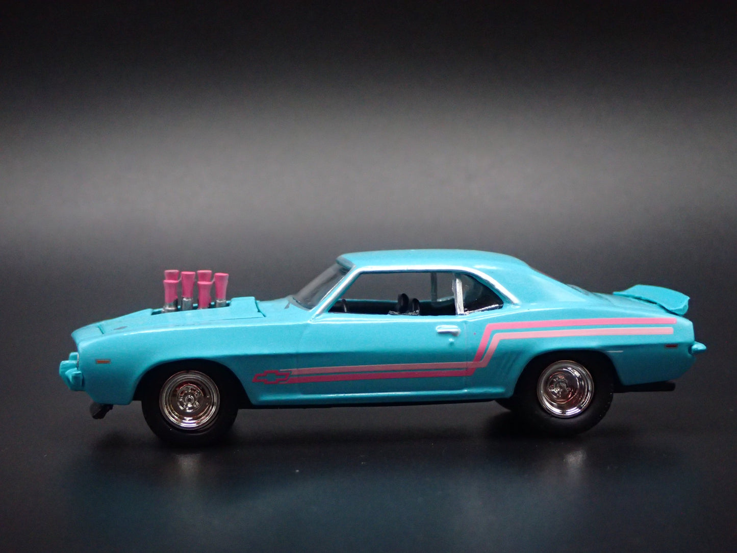 1969 69 CHEVY CHEVROLET CAMARO Z/28 TEAL 1:64 SCALE DIORAMA DIECAST MODEL CAR
