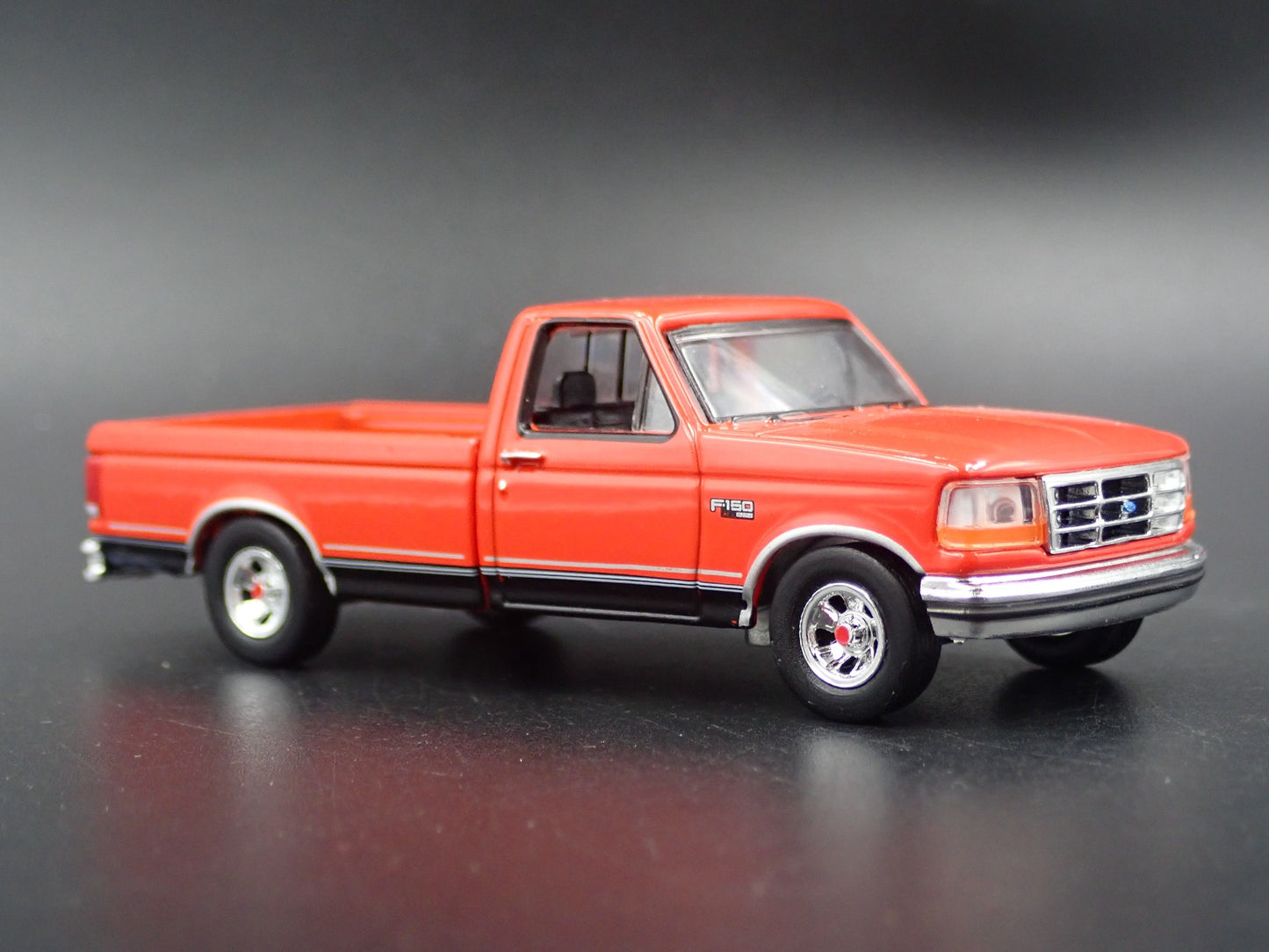 1992 92 FORD F150 PICKUP TRUCK LONG BED RED 1:64 SCALE DIORAMA DIECAST MODEL CAR