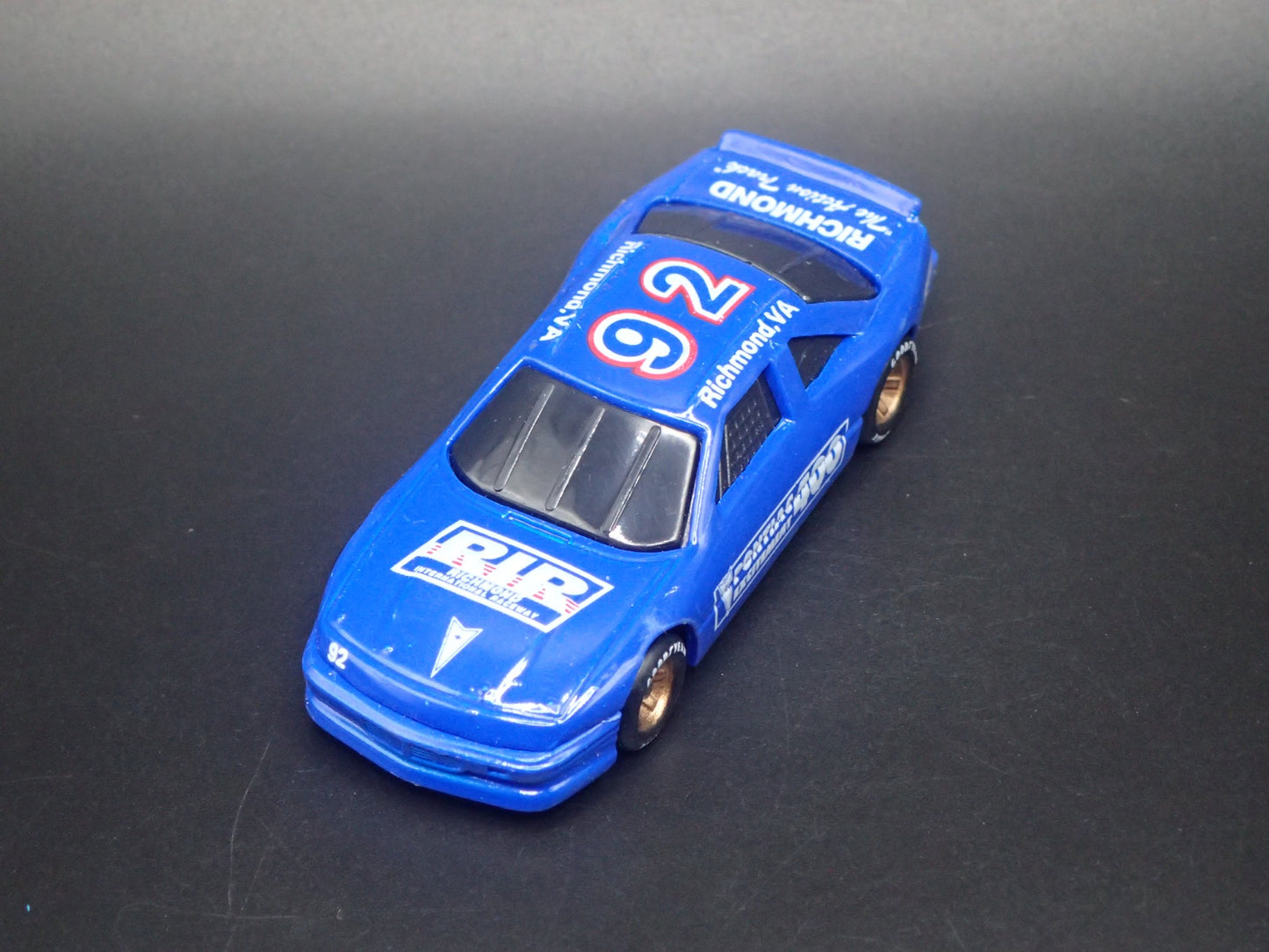 1992 PONTIAC GRAND PRIX PONTIAC EXCITEMENT 400 NASCAR  1:64 SCALE DIECAST CAR