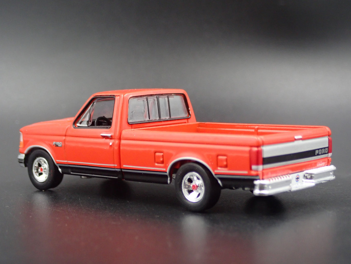 1992 92 FORD F150 PICKUP TRUCK LONG BED RED 1:64 SCALE DIORAMA DIECAST MODEL CAR