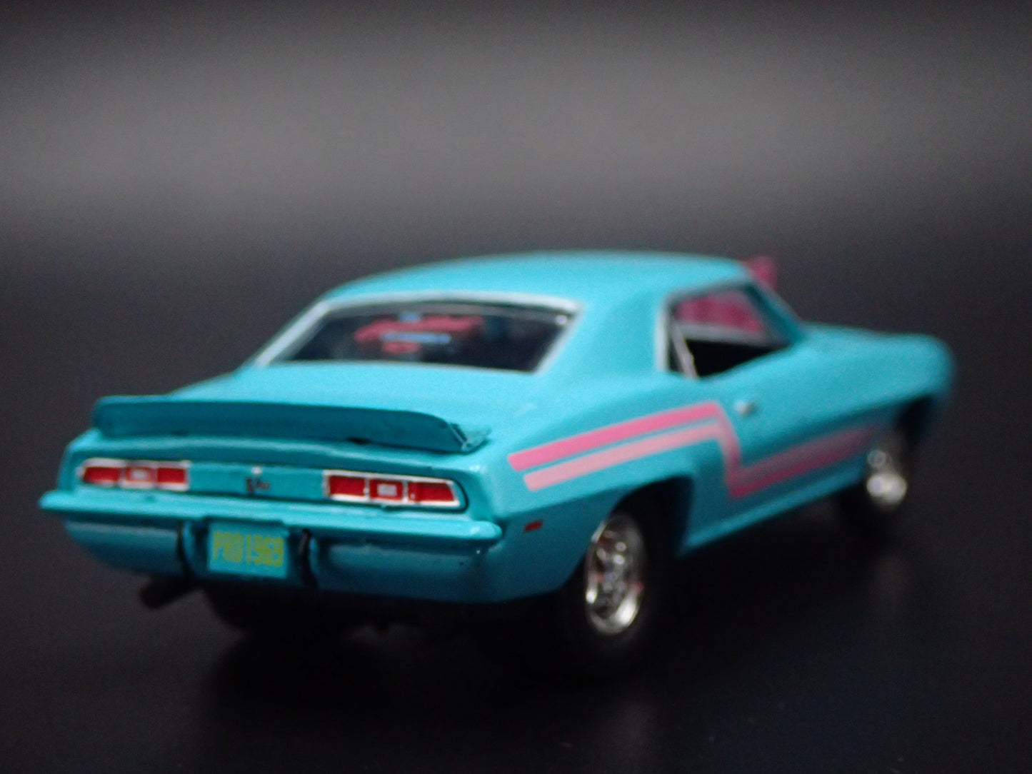 1969 69 CHEVY CHEVROLET CAMARO Z/28 TEAL 1:64 SCALE DIORAMA DIECAST MODEL CAR