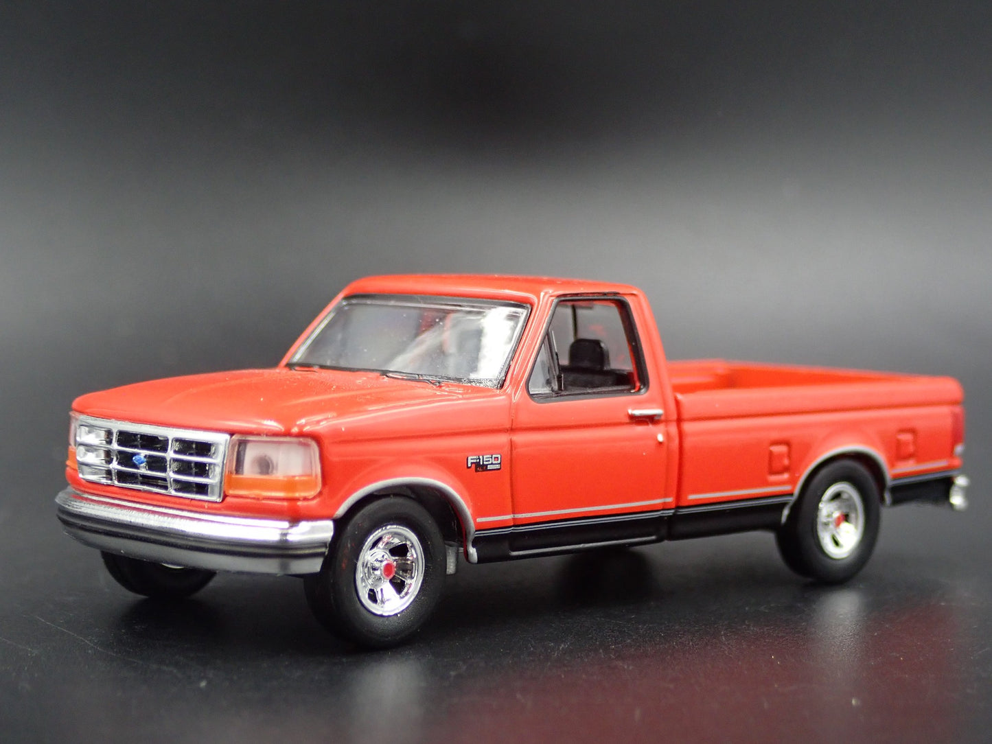 1992 92 FORD F150 PICKUP TRUCK LONG BED RED 1:64 SCALE DIORAMA DIECAST MODEL CAR