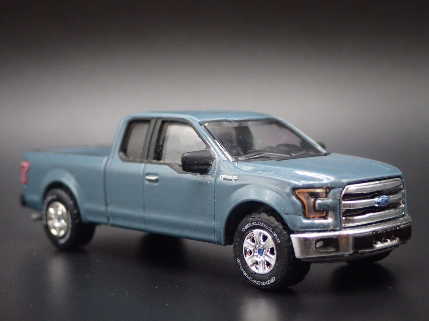 2015 - 2020 FORD F150 PICKUP TRUCK BLUE 1:64 SCALE COLLECTIBLE DIECAST MODEL CAR