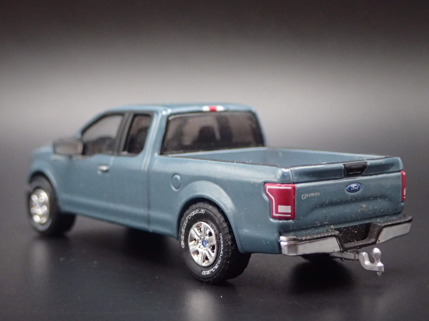 2015 - 2020 FORD F150 PICKUP TRUCK BLUE 1:64 SCALE COLLECTIBLE DIECAST MODEL CAR
