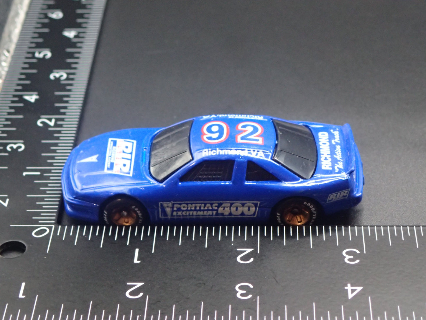 1992 PONTIAC GRAND PRIX PONTIAC EXCITEMENT 400 NASCAR  1:64 SCALE DIECAST CAR