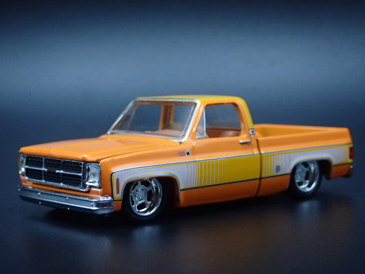 1976 76 GMC SIERRA GRANDE 15 PICKUP TRUCK SQUAREBODY ORANGE 1/64 SCALE MODEL CAR