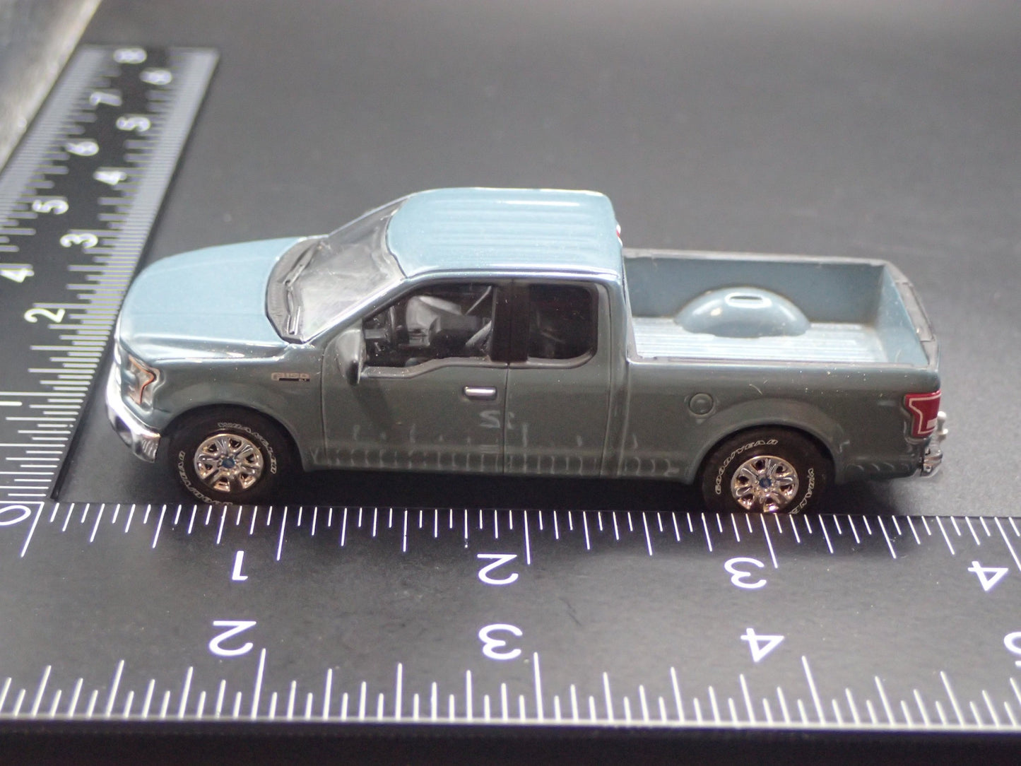 2015 - 2020 FORD F150 PICKUP TRUCK BLUE 1:64 SCALE COLLECTIBLE DIECAST MODEL CAR