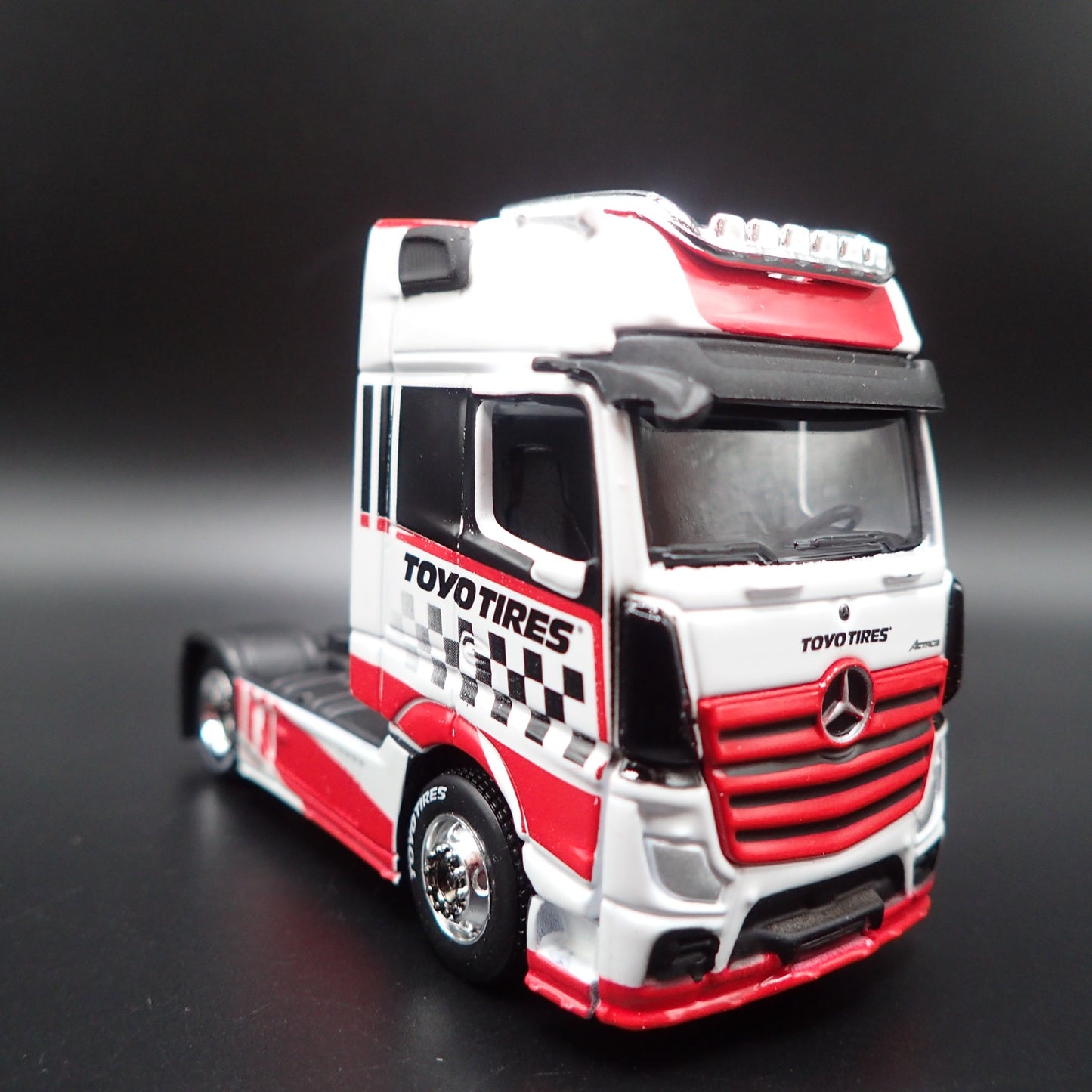 MERCEDES-BENZ ACTROS 1851 CAB BIG RIG TOYO TIRES 1/64 SCALE DIECAST MODEL CAR