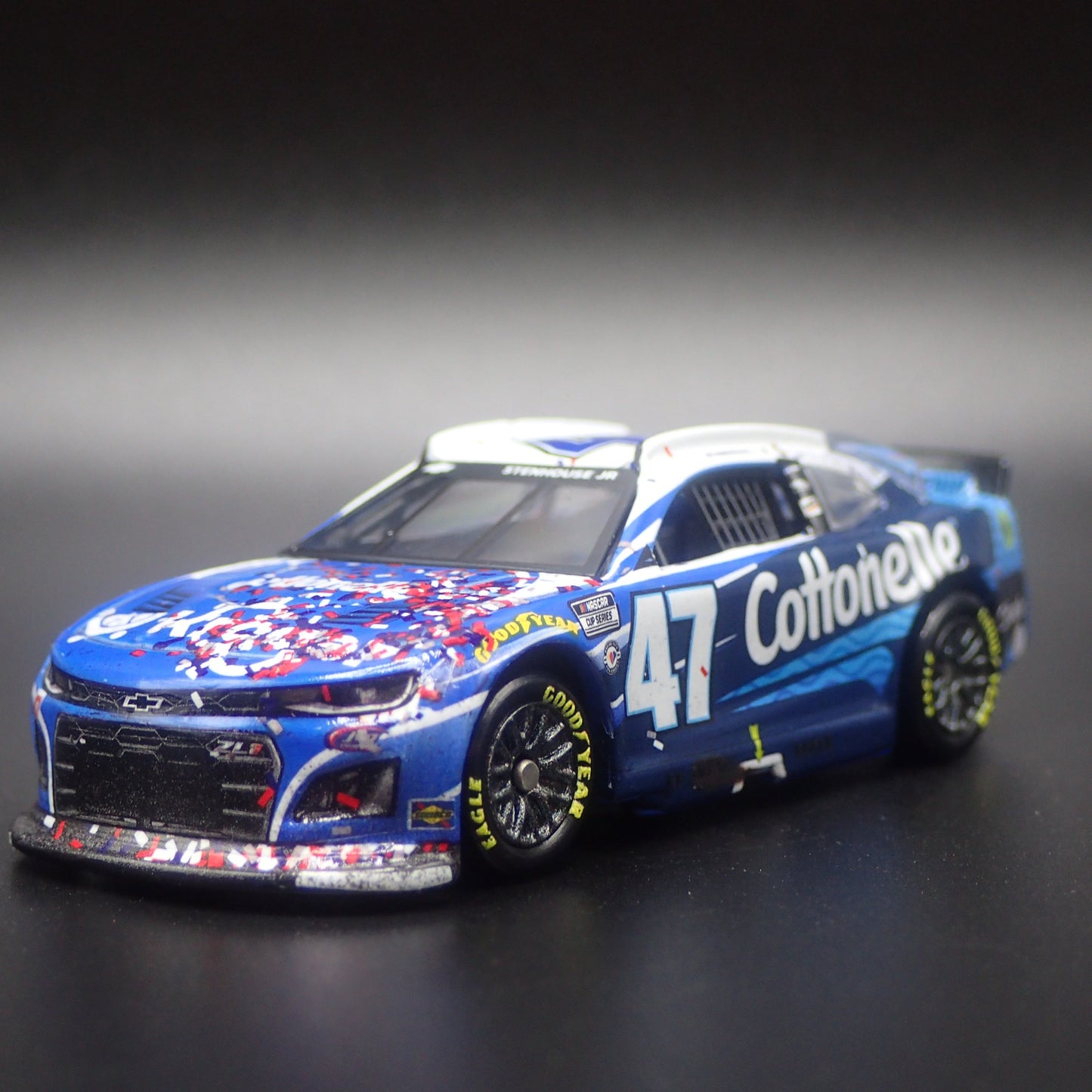 2023 CHEVY CAMARO ZL1 47 RICKY STENHOUSE JR COTTONELLE NASCAR 1:64 DIECAST CAR