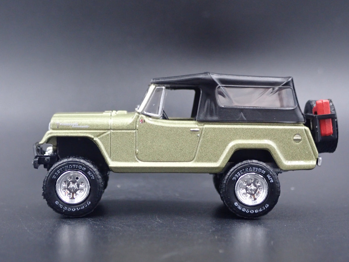 1966 - 1973 JEEP JEEPSTER COMMANDO RARE 1:64 SCALE DIORAMA DIECAST MODEL CAR-Burning Rubber Toy Company