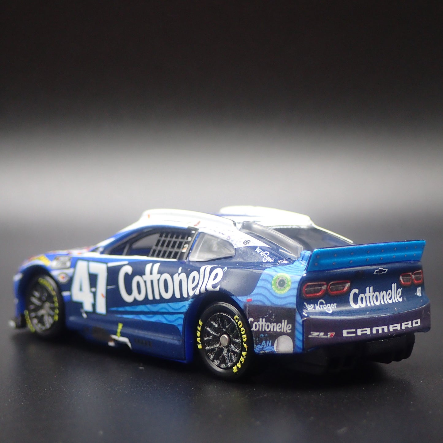 2023 CHEVY CAMARO ZL1 47 RICKY STENHOUSE JR COTTONELLE NASCAR 1:64 DIECAST CAR