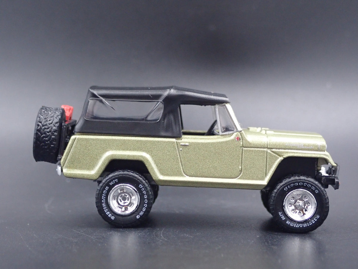 1966 - 1973 JEEP JEEPSTER COMMANDO RARE 1:64 SCALE DIORAMA DIECAST MODEL CAR-Burning Rubber Toy Company