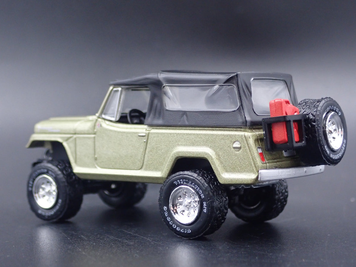 1966 - 1973 JEEP JEEPSTER COMMANDO RARE 1:64 SCALE DIORAMA DIECAST MODEL CAR-Burning Rubber Toy Company