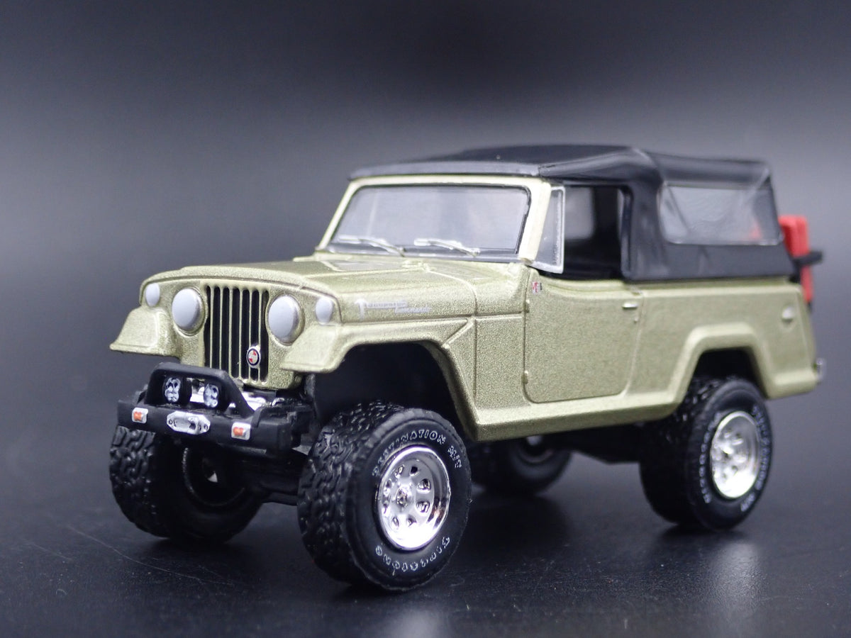 1966 - 1973 JEEP JEEPSTER COMMANDO RARE 1:64 SCALE DIORAMA DIECAST MODEL CAR-Burning Rubber Toy Company
