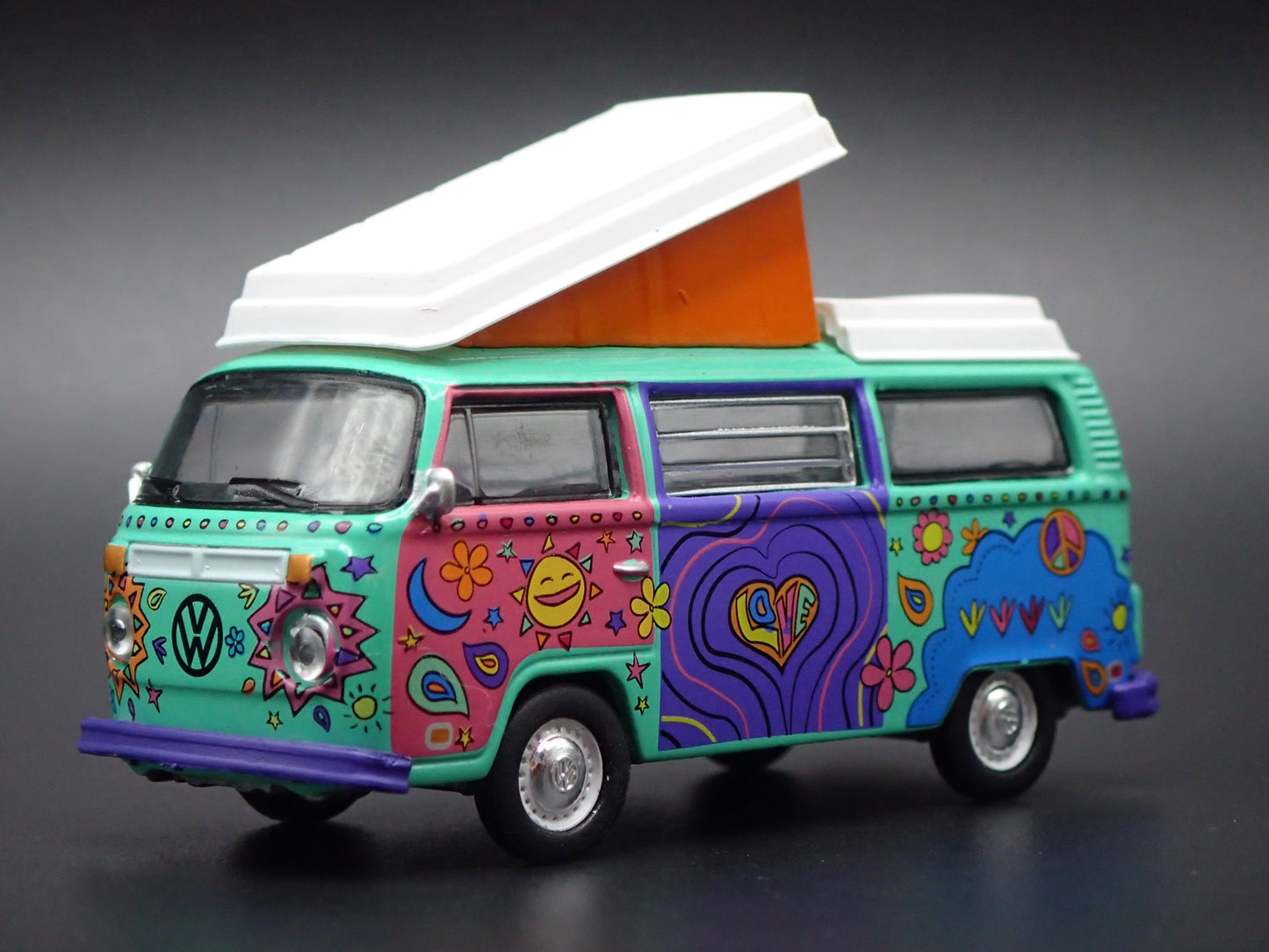 1967-1979 VW VOLKSWAGEN TYPE 2 WESTFALIA CAMPMOBILE HIPPY 1/64 DIECAST MODEL CAR