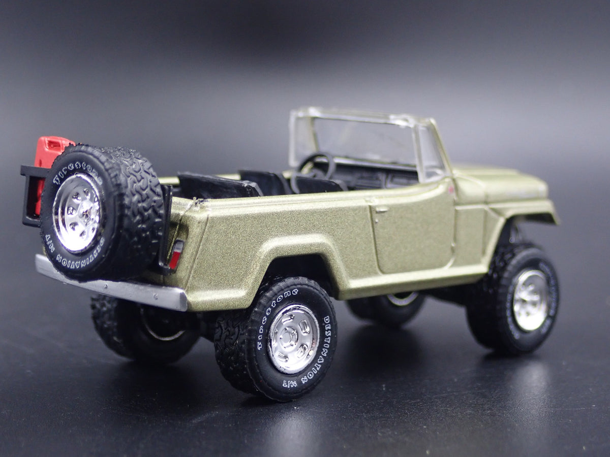 1966 - 1973 JEEP JEEPSTER COMMANDO RARE 1:64 SCALE DIORAMA DIECAST MODEL CAR-Burning Rubber Toy Company