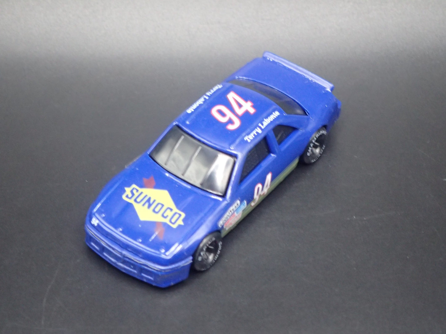 1991 91 OLDSMOBILE CUTLASS 94 TERRY LABONTE NASCAR 1:64 SCALE DIECAST MODEL CAR
