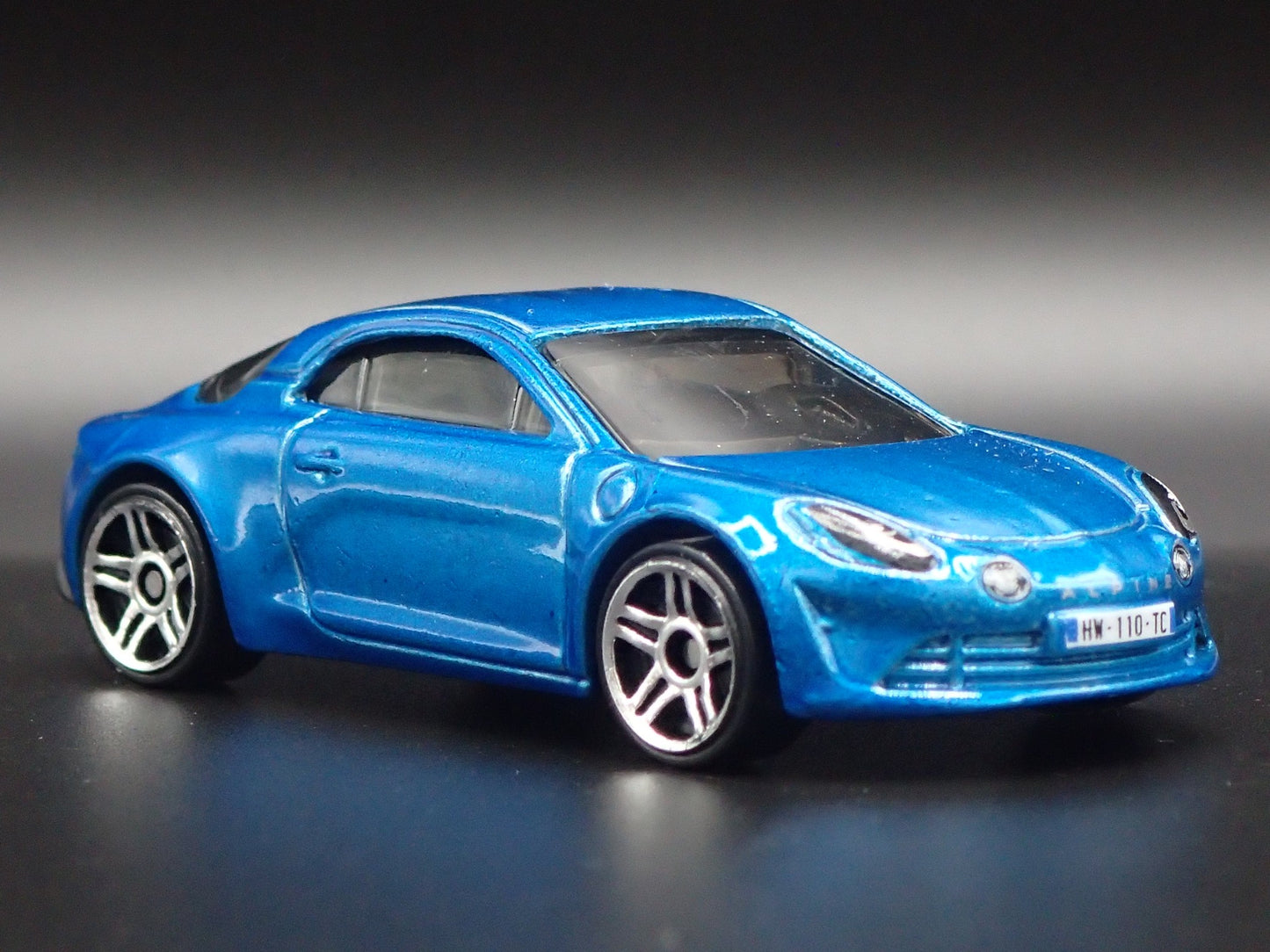 2017-2025 ALPINE A110 BLUE 1:64 SCALE COLLECTIBLE DIORAMA DIECAST MODEL CAR